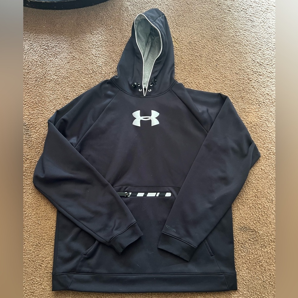 BLACK UNDER ARMOUR
